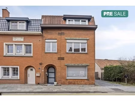 huis te koop in assebroek met 4 slaapkamers