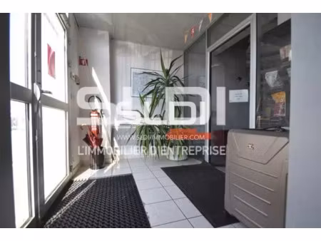 location local d'activités chassieu 69680