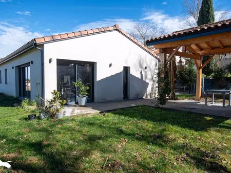 vente maison 5 pièces 122 m² à beaumont-sur-leze (31870)  357 500 €