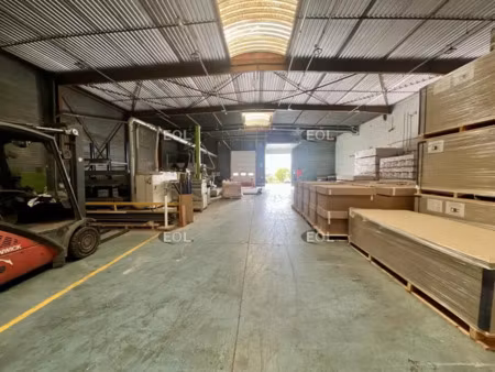 a louer - entrepôt de 1 500 m²