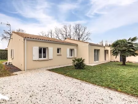 vente maison 6 pièces 155 m² à saint-porchaire (17250)  364 320 €