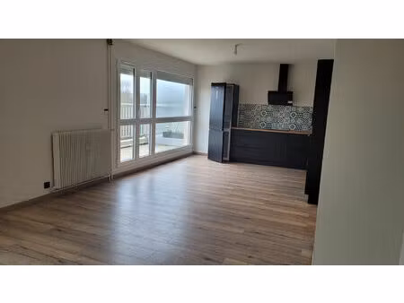 location appartement 3 pièces  74.72m²  luisant