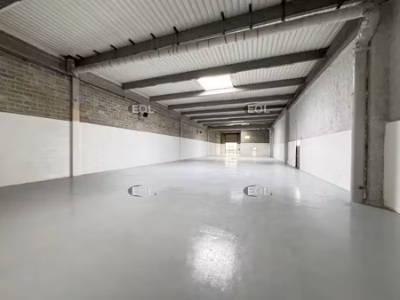 a louer - locaux d'activité de 880 m²