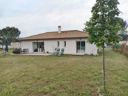 maison de m² 3 chambres 1376 m² de terrain