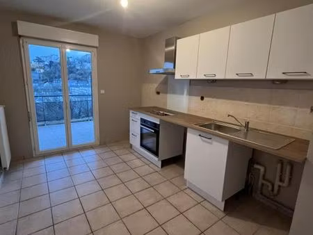 location appartement 4 pièces 82m2 rodez 12000 - 843 € - surface privée