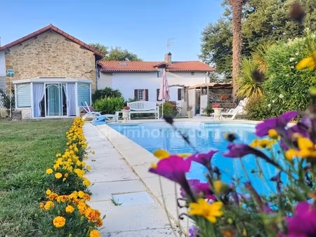 un ensemble immobilier  pleins d'opportunités ! +