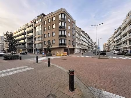 studio met zijdelings zeezicht te koop in knokke