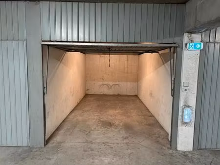 garage a louer a roanne - centre ville