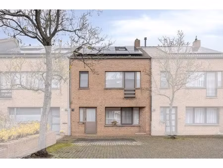 huis te koop in merksem met 4 slaapkamers