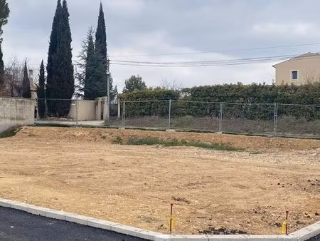 vente terrain neuf 218m2 pertuis - 142000 € - surface privée
