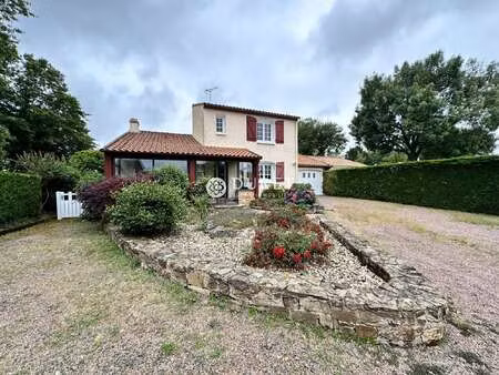 vente maison à l'herbergement (85260) : à vendre / 130m² l'herbergement