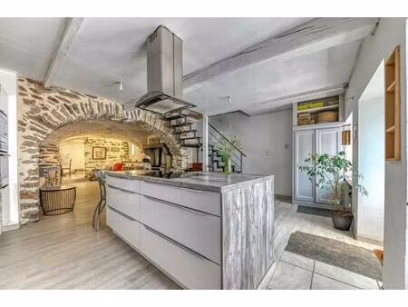 maison 5 pièces de 126m²  située à riverie