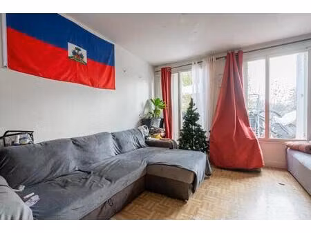 charmant t2 lumineux avec balcon à livry-gargan