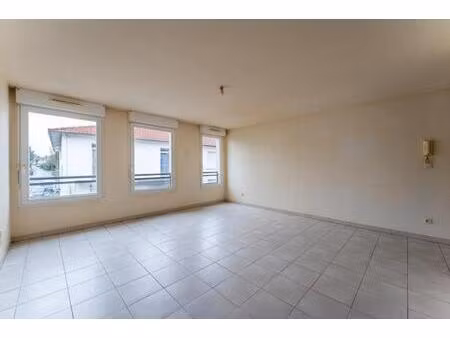 appartement t3 de 68 m² à saint-médard-en-jalles