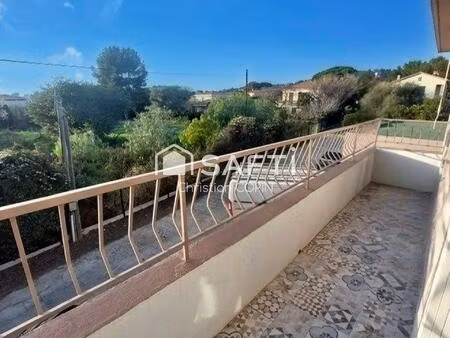 grand appartement t5 136m2 +parking+jardin 136m2