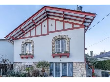 maison de 6 pièces de 150 m² à pauillac