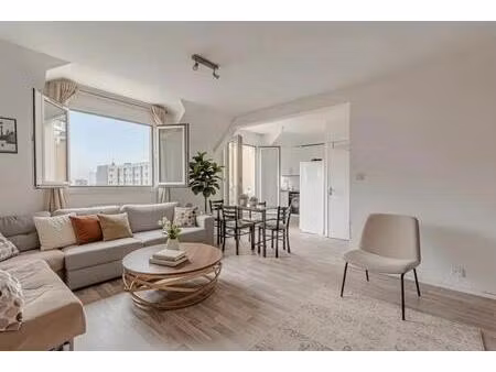 appartement duplex de 4 pièces et de 74 m2 avec balcon en vente à dammarie-les-lys - idéal