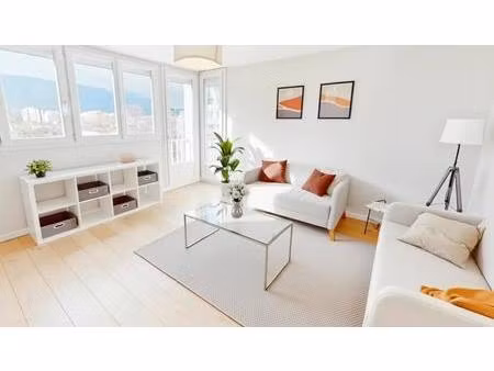 appartement de 5 pièces de 85 m² situé à grenoble