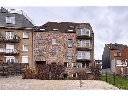 appartement deux chambres avec parking extérieur