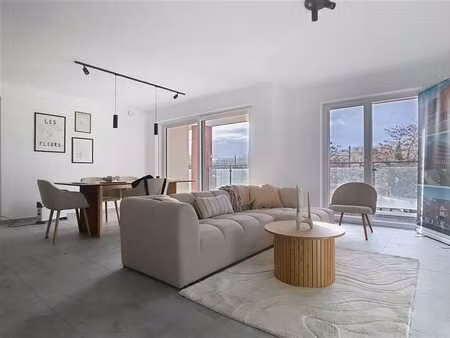 splendide penthouse avec terrasse panoramique à tubize