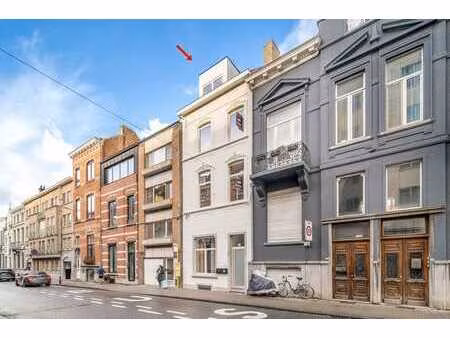 totaalrenovatie - goed gelegen en gemeubelde studentenkam...