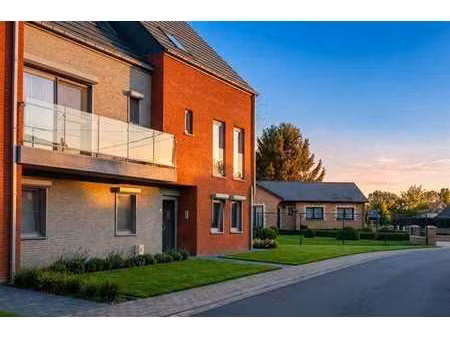 spacieux appartement en duplex dans un petit immeuble