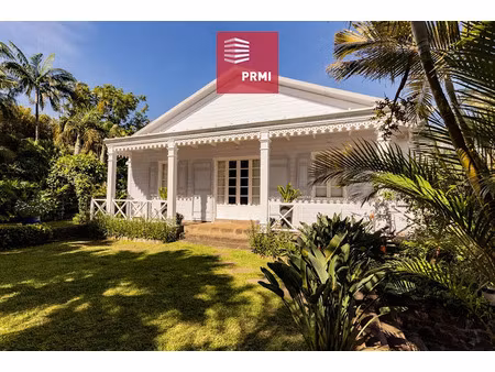 vente maison 6 pièces 201 m² à la montagne (97417)  895 000 €