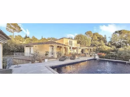 vente villa 7 pièces 230 m² à saint-antonin-du-var (83510)  892 000 €