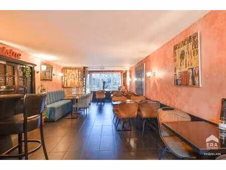 rez de chaussée commercial avec terrasse à vendre à ixelles