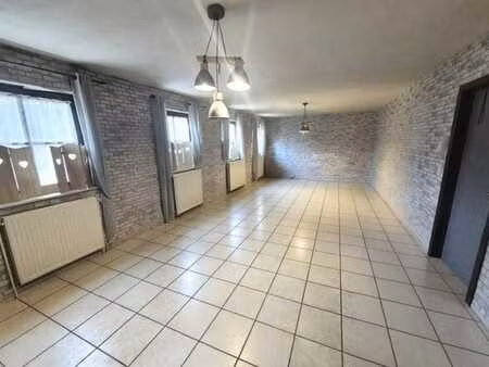 à vendre : appartement 2 chambre avec balcon à manage !