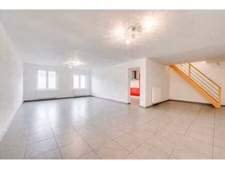 surface comm/appart/peb b/elec conf/aux normes et propre!!