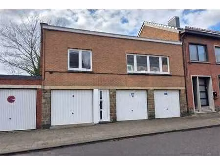 maison bel-etage 2ch  3 garages  jardin