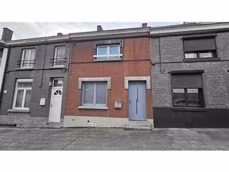 sous option - plus de visite - maison à rafraichir + jardin