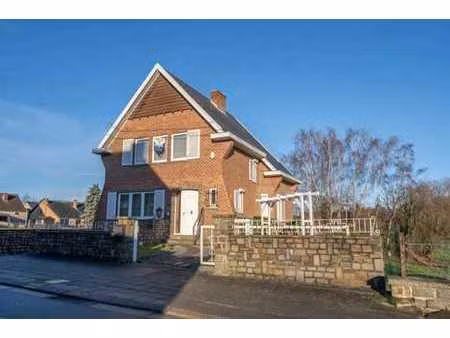 charmante villa située dans un quartier calme