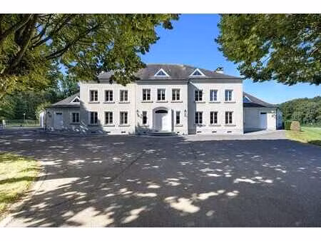 gerpinnes - propriété sur 4 ha avec piscine et conciergerie