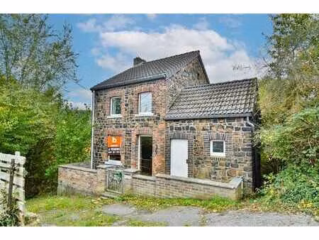 charmante maison dans un cadre verdoyant !