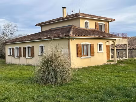 vente maison 5 pièces 164 m² à saint-ciers-d'abzac (33910)  600 000 €