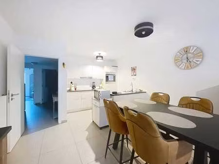 bel appartement au rez-de-chaussée avec 2 chambres  terrasse