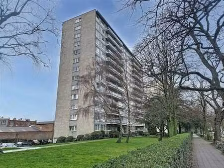 bel appartement 3 chambres + possibilité garage box