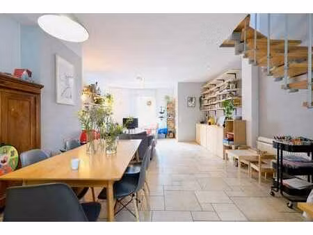 charmante maison 4 chambres avec cour