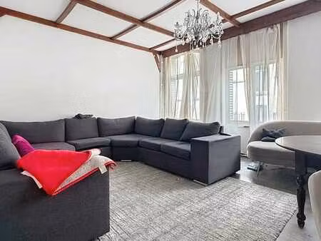 barrière saint-gilles – maison 3 chambres avec garage + cour