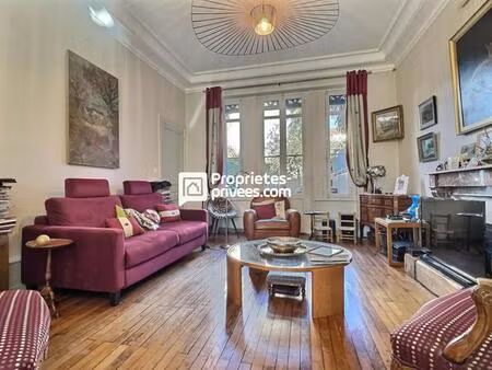 maison de ville t8 d'env. 236 m2 avec 6 ch  piscine et garage sur perigueux (24000)