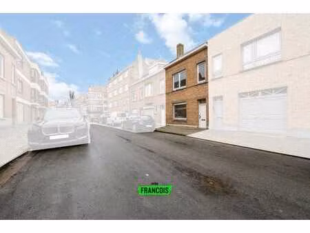 charmante maison à rénover avec 3 chambres et de nombreuses…