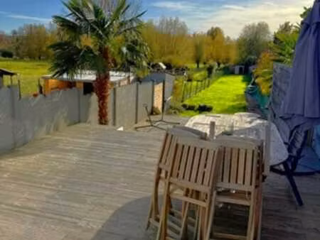 très jolie maison rénovée avec goût