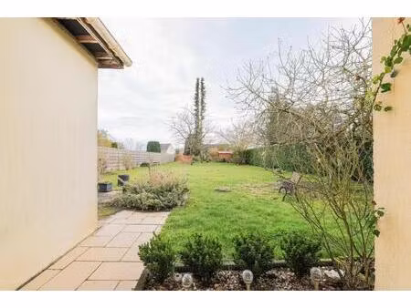 maison de 6 pièces de 210 m² à quevauvillers