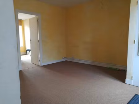 houdan (78) - a louer bureau 2 pieces 31 m²