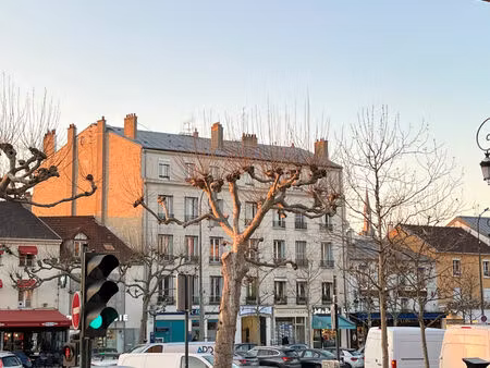 parking exterieur - centre-ville - maisons-laffitte