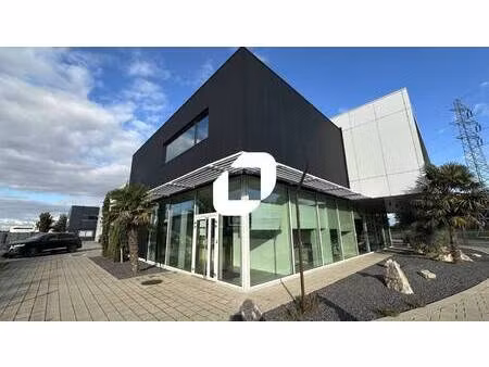 local d'activités à louer