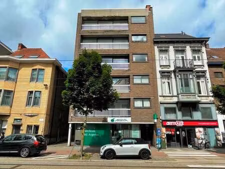 groot appartement met 3 slaapkamers en open weids zicht.