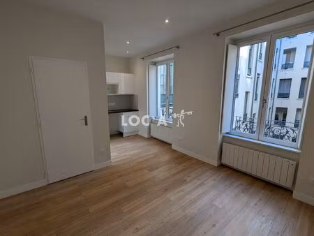 location appartement 2 pièces 27 m² à lyon 2 (69002)